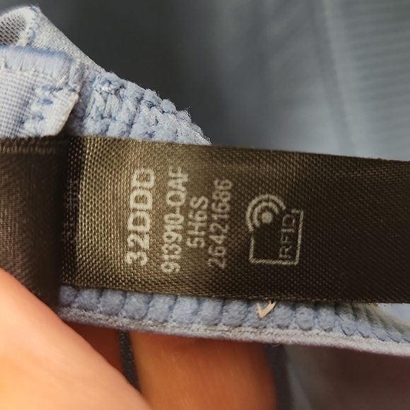 Victoria's Secret On Point Blue Marble Sports Bra. EUC - Picture 5 of 6